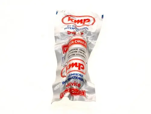 BOSCH-Produkt in Silberverpackung, das möglicherweise als Trockenmittel oder Filter dient. Aufdrucke zeigen Markennamen und Modellbezeichnung.